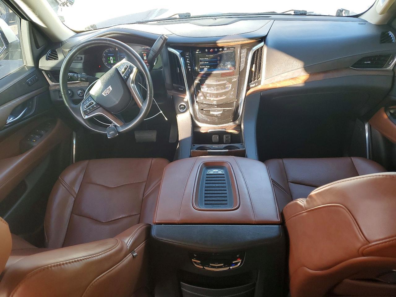 2018 Cadillac Escalade Luxury