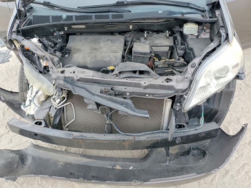 2012 Toyota Sienna le