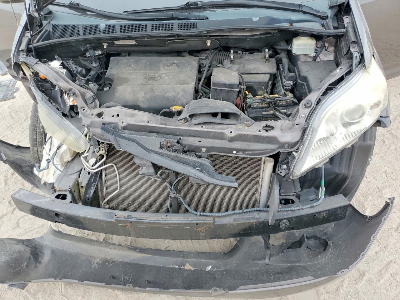 2012 Toyota Sienna le