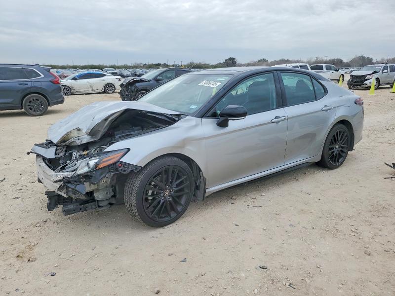 2022 Toyota Camry xse V6