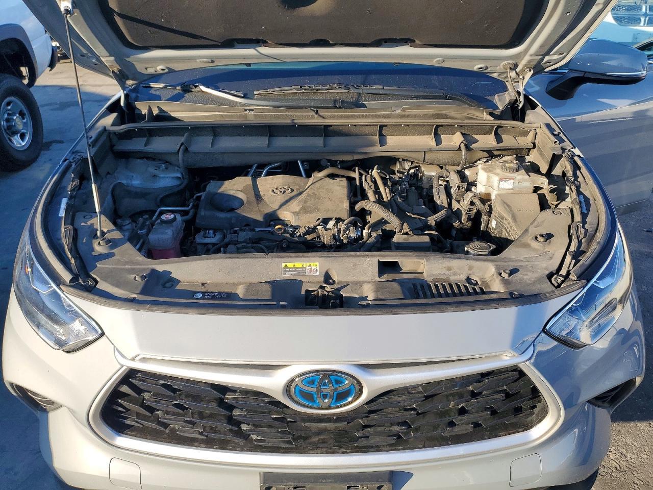 2022 Toyota Highlander Hybrid xle