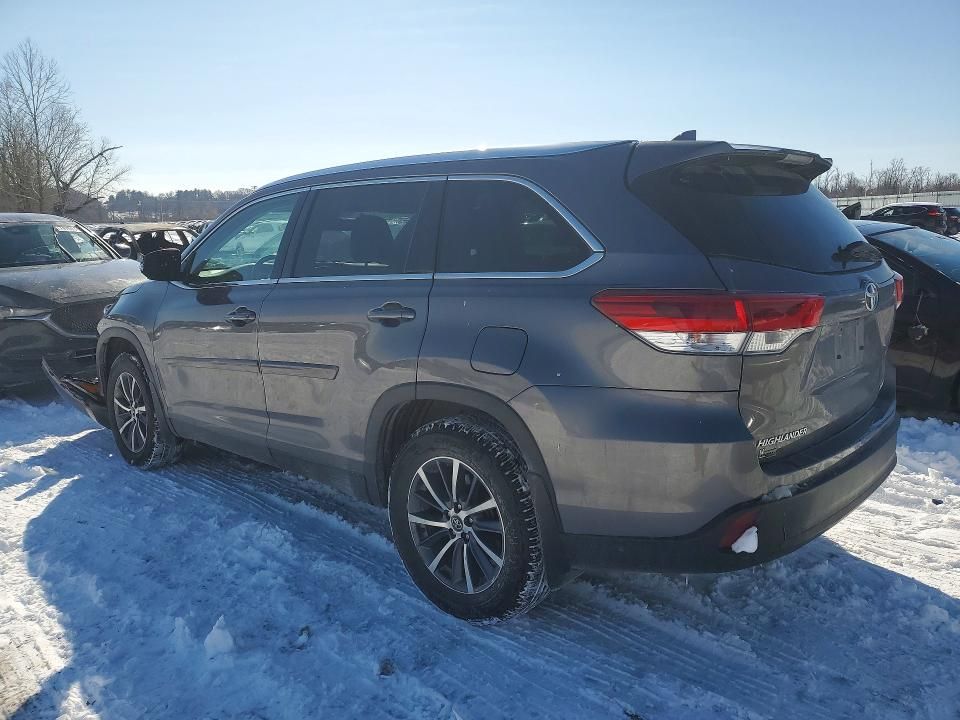 2019 Toyota Highlander se