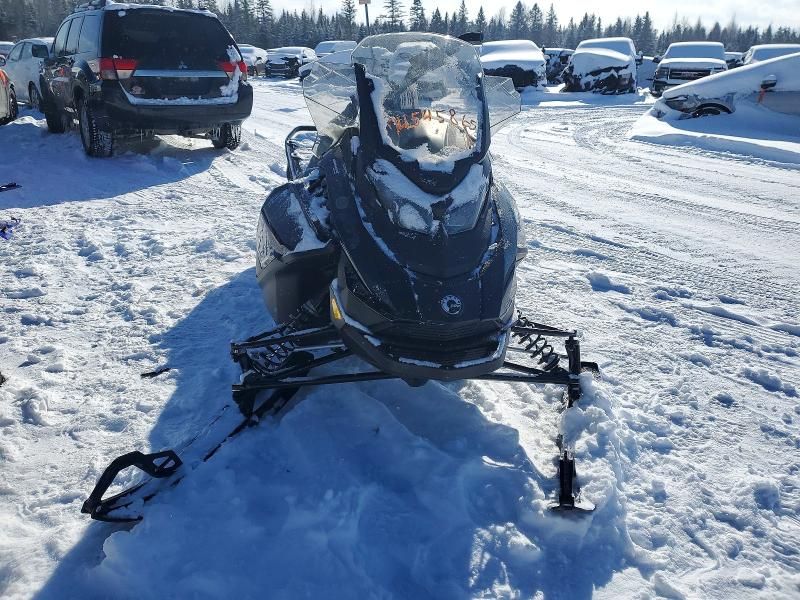 2024 Skidoo 2024 Skidoo Renegade