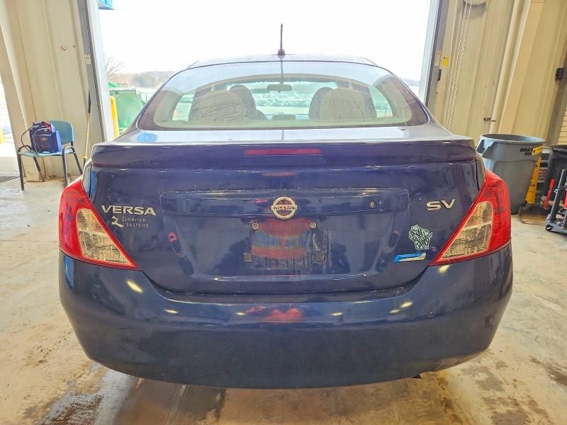 2013 Nissan Versa s