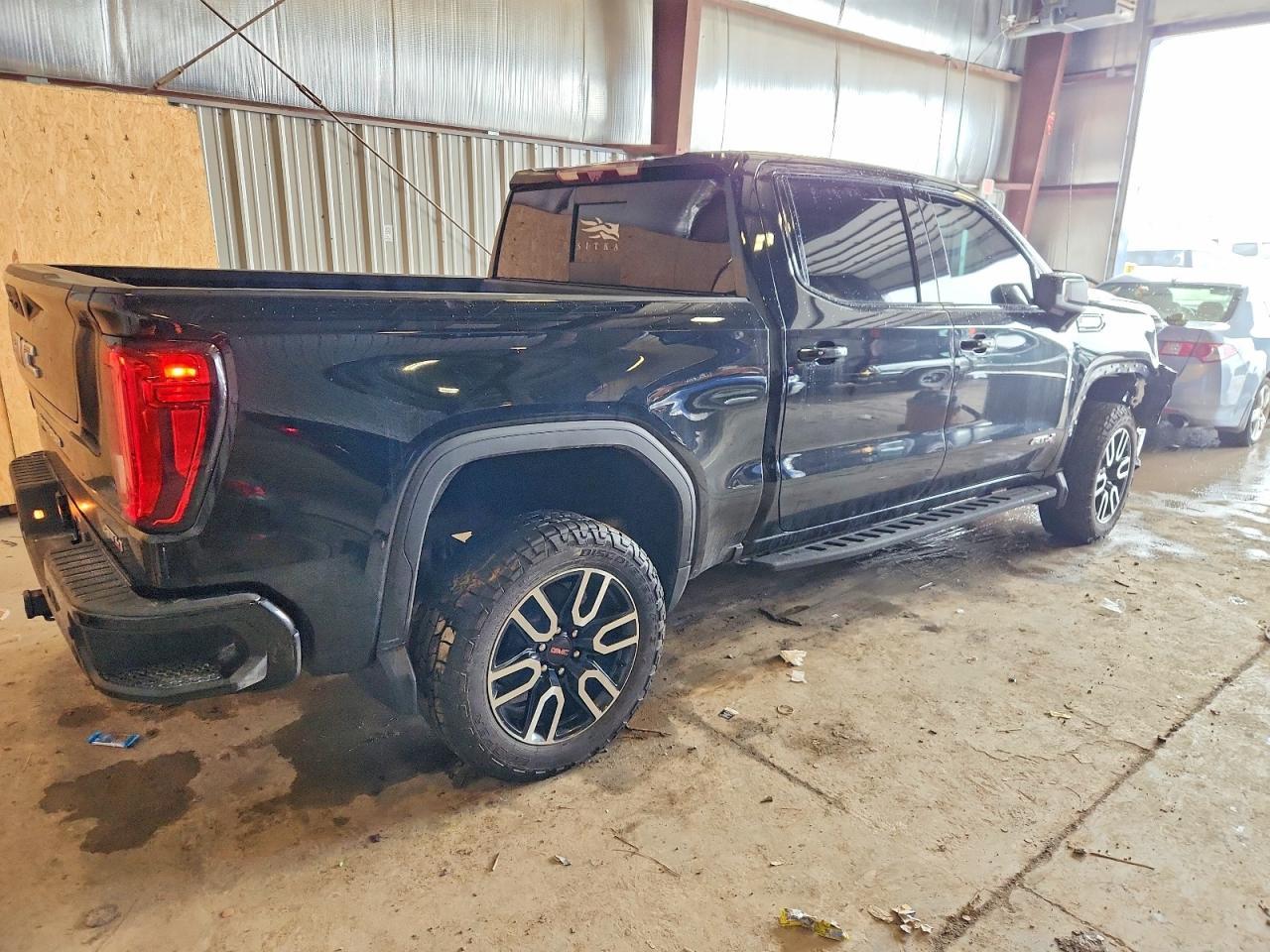 2022 GMC Sierra Limited K1500 AT4