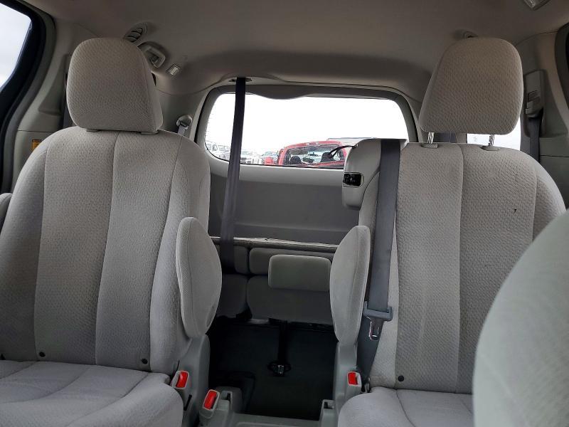 2013 Toyota Sienna le