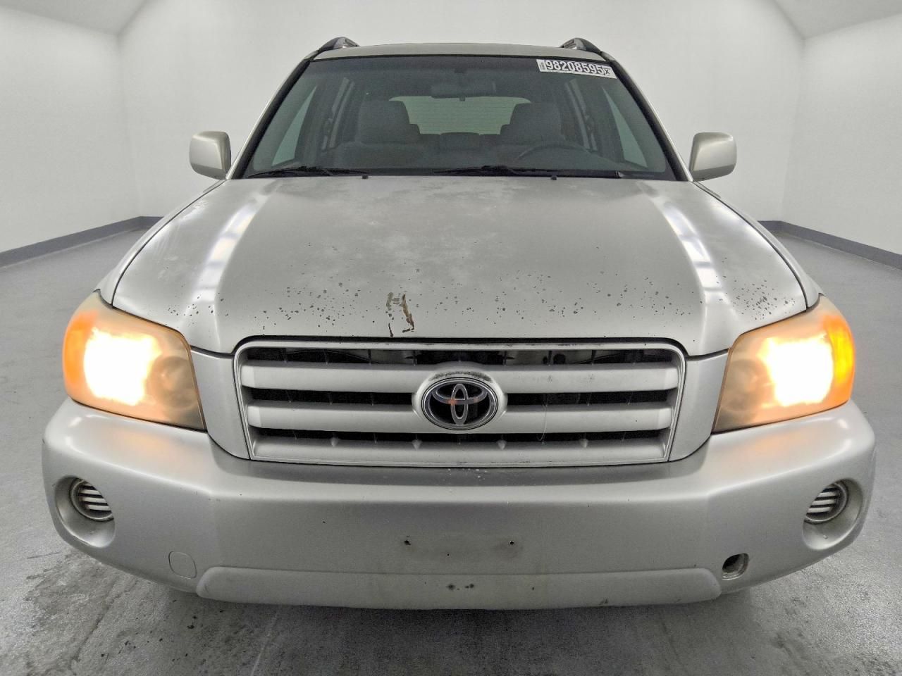 2004 Toyota Highlander Base