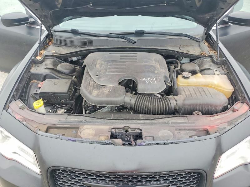 2018 Chrysler 300 Touring