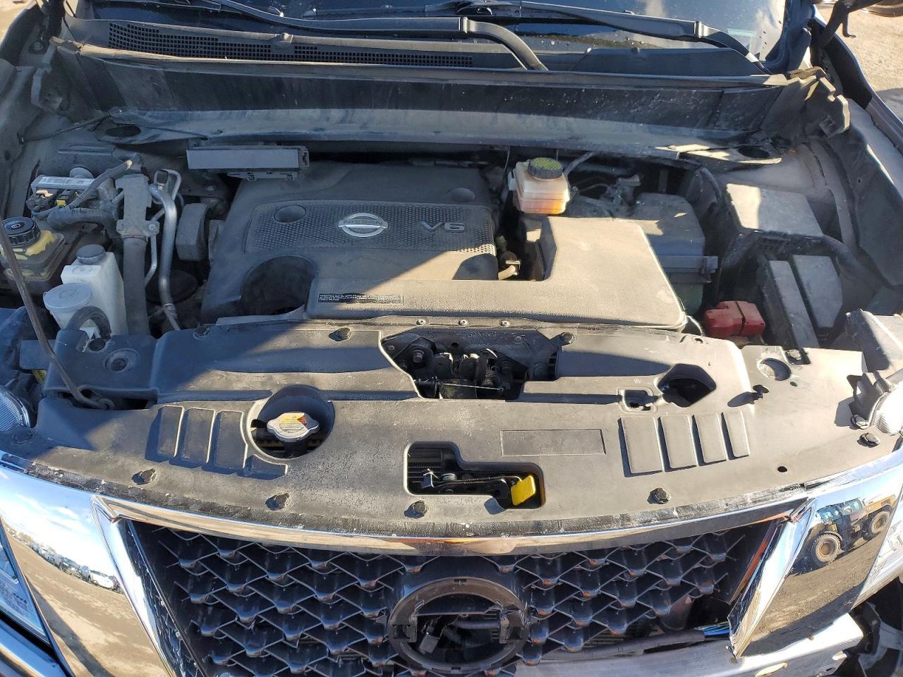 2014 Nissan Pathfinder s
