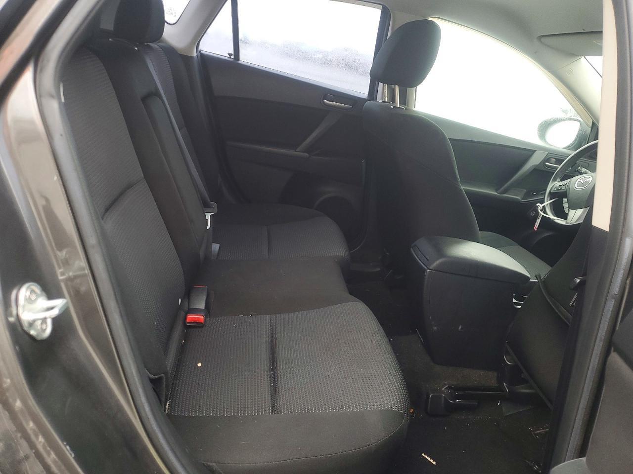 2013 Mazda 3 I