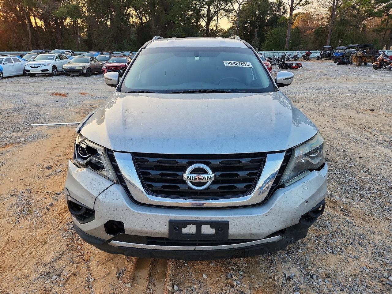 2018 Nissan Pathfinder s