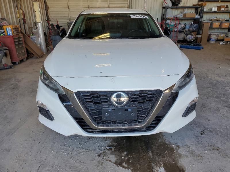 2021 Nissan Altima sr