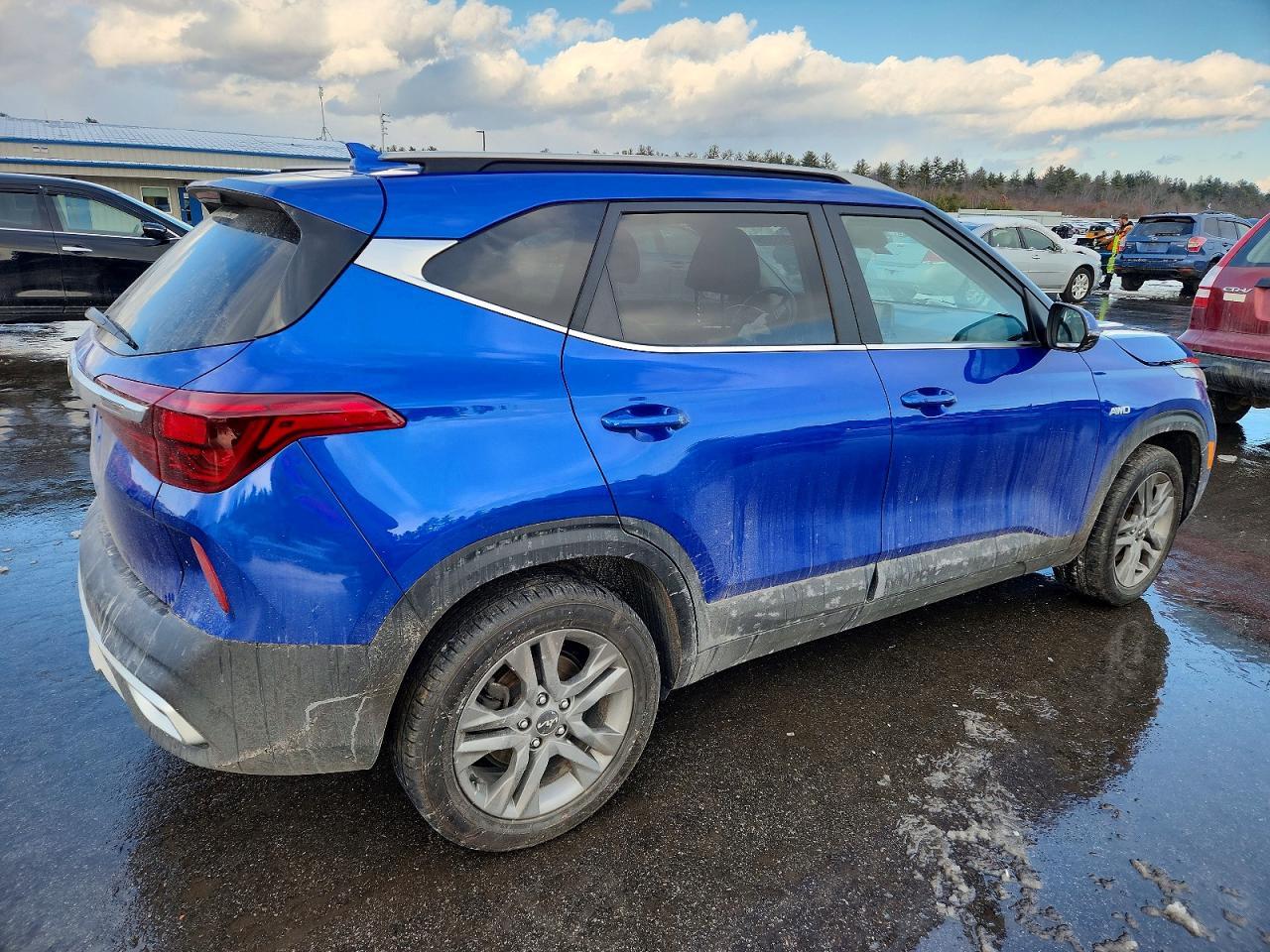 2023 KIA Seltos s