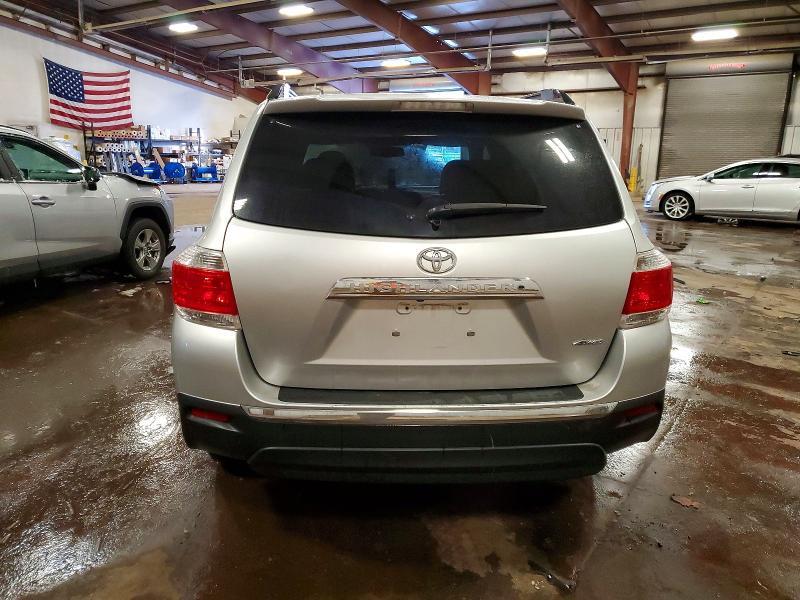 2013 Toyota Highlander se