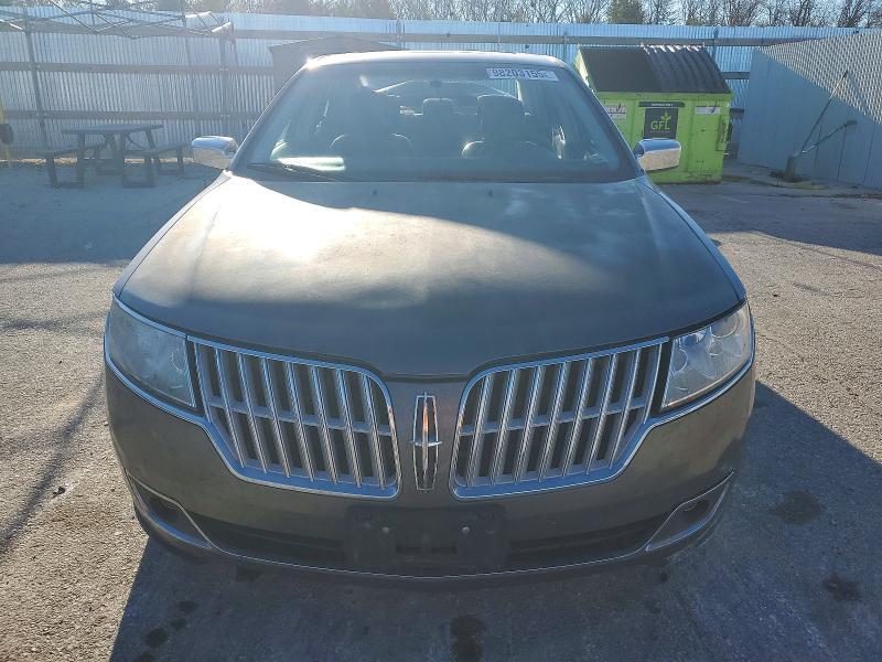 2010 Lincoln Townhouse MKZ