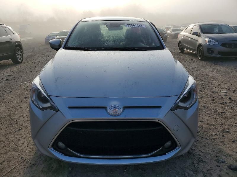 2020 Toyota Yaris le