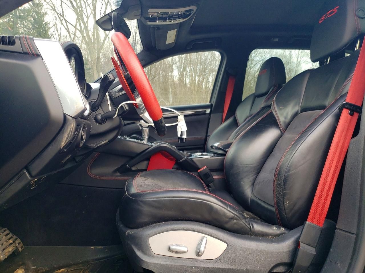 2017 Porsche Cayenne gts