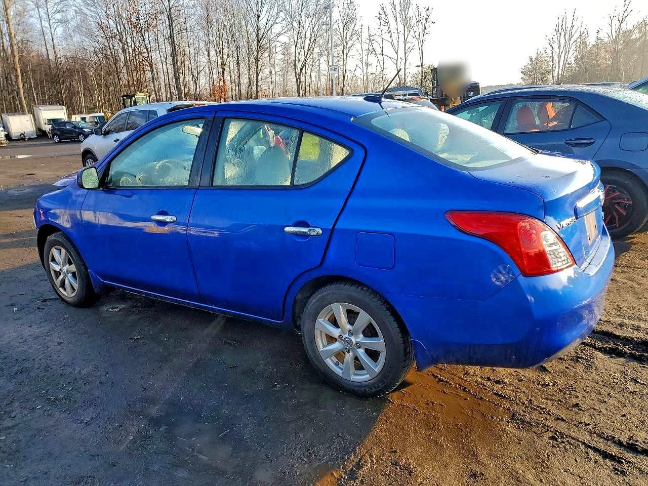 2012 Nissan Versa s