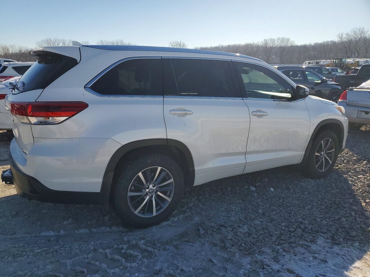 2018 Toyota Highlander se