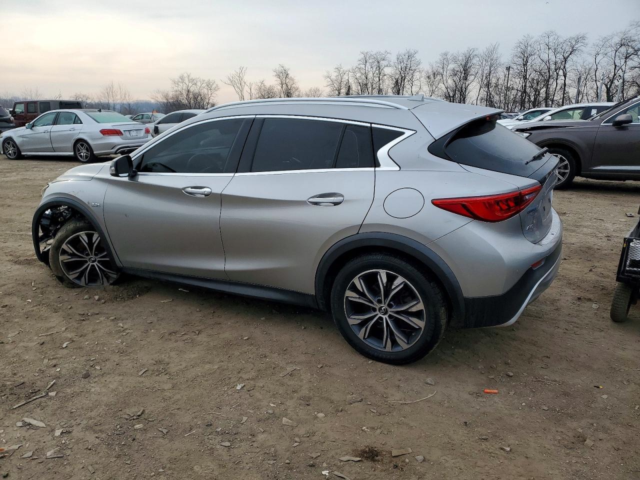 2017 Infiniti Qx30 Base