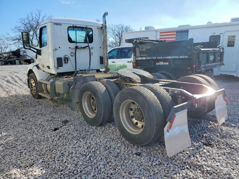 2020 Peterbilt 579 Semi Truck