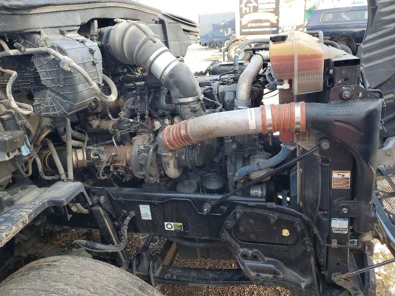 2019 Peterbilt 579 Semi Truck