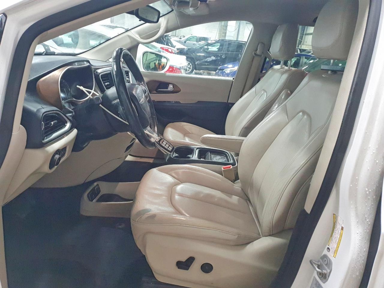 2018 Chrysler Pacifica Touring l