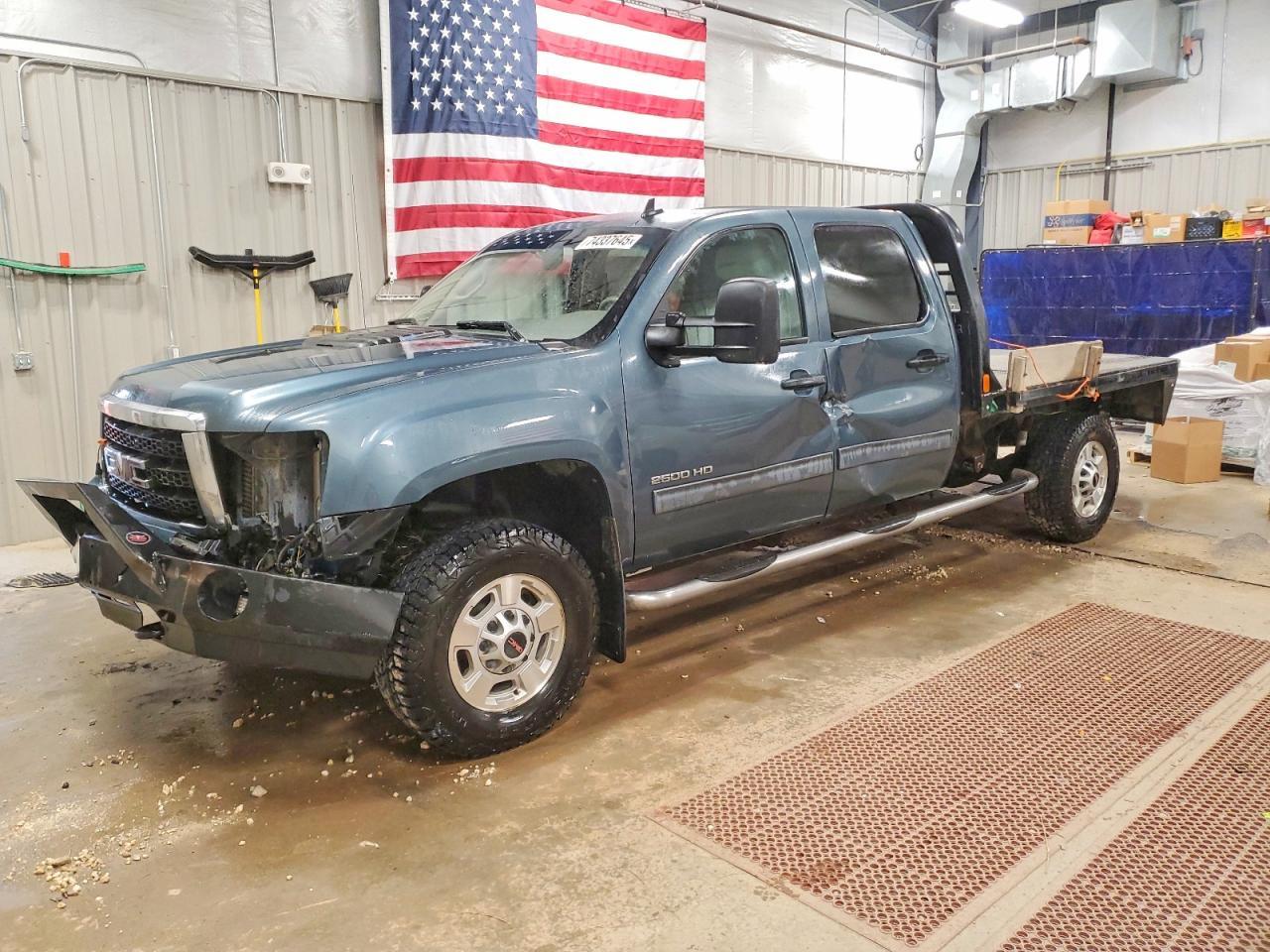 2012 GMC Sierra 2500 Flatbed Truck