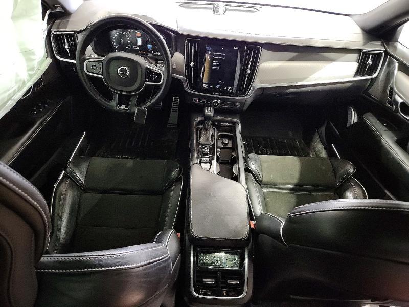 2019 Volvo V90 T6 R-design