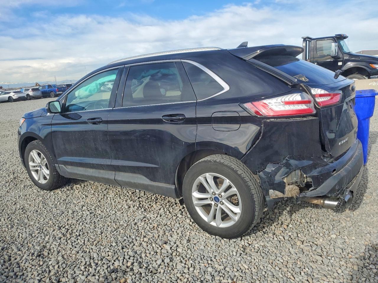 2019 Ford Edge sel