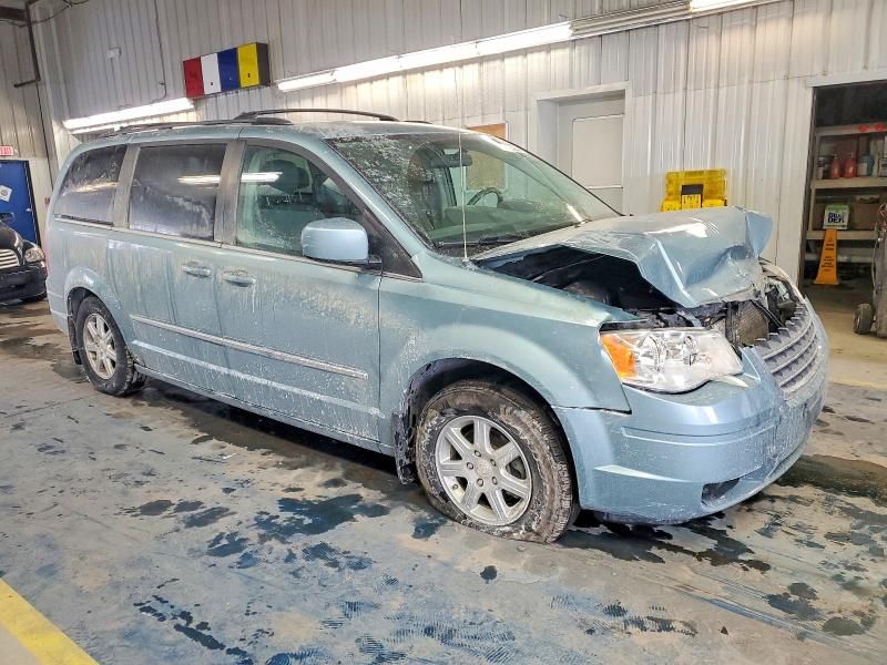 2010 Chrysler Town & Country Touring