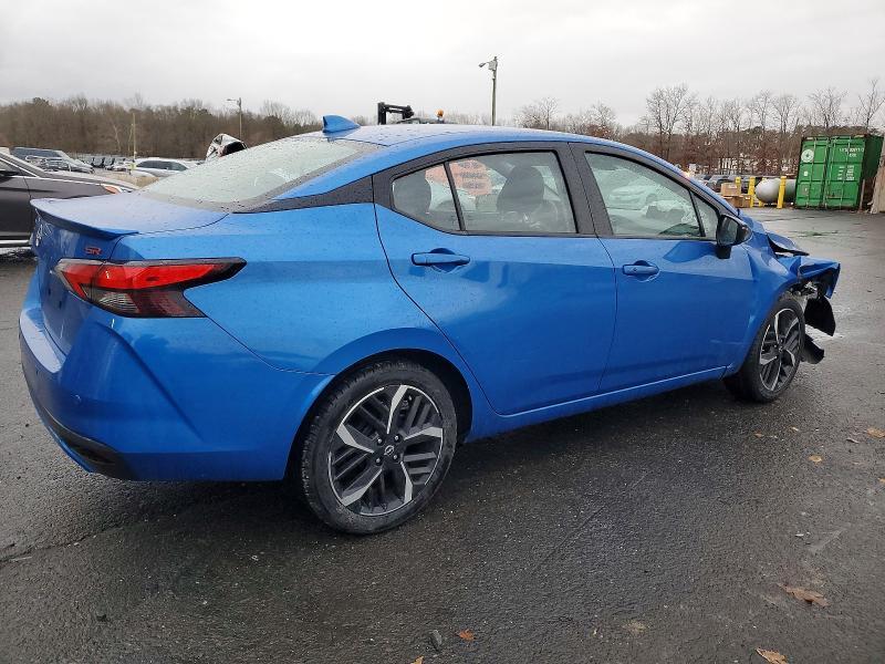 2024 Nissan Versa sr