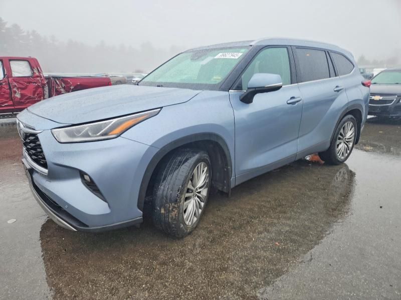 2022 Toyota Highlander Platinum