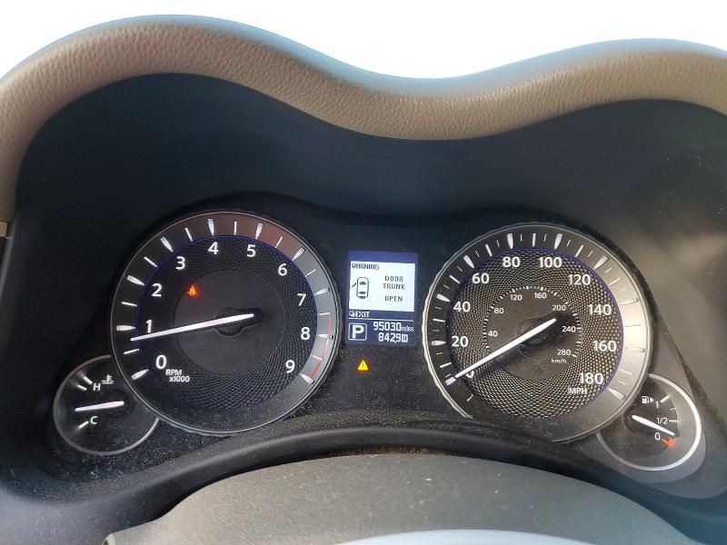 2015 Infiniti Q70 3.7