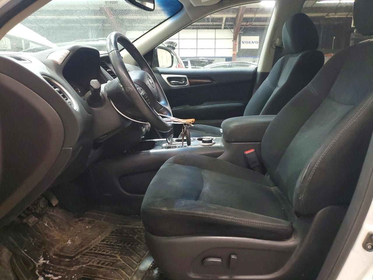 2016 Nissan Pathfinder s