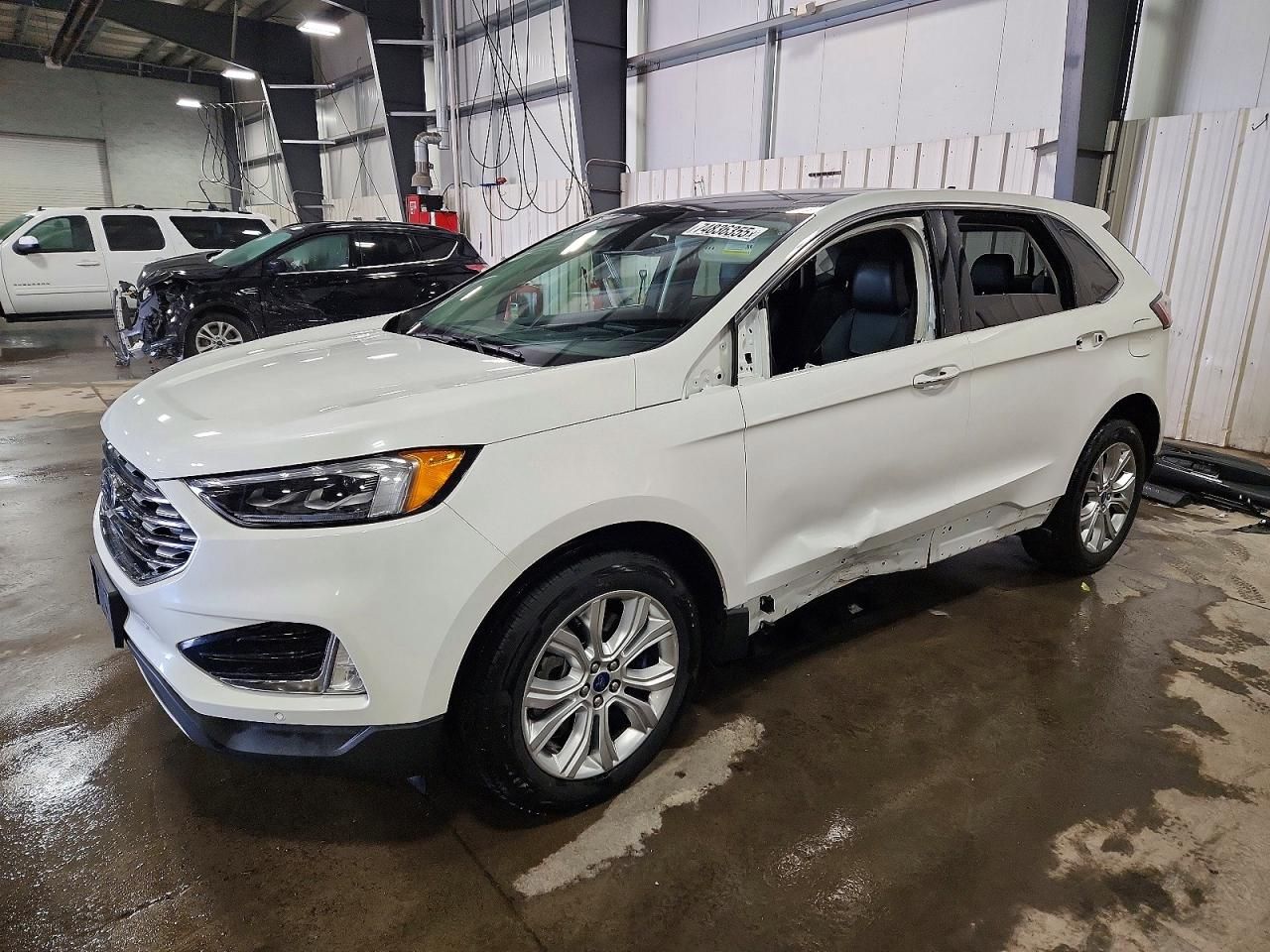 2022 Ford Edge Titanium