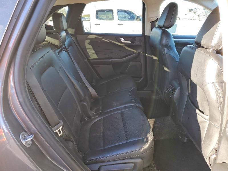 2021 Ford Escape Titanium