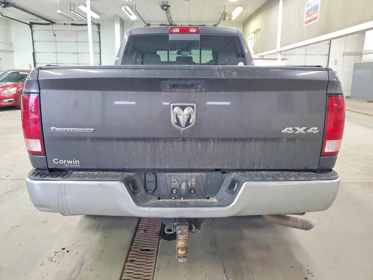 2016 Dodge Ram 1500 slt