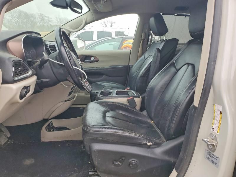 2017 Chrysler Pacifica Touring l Plus