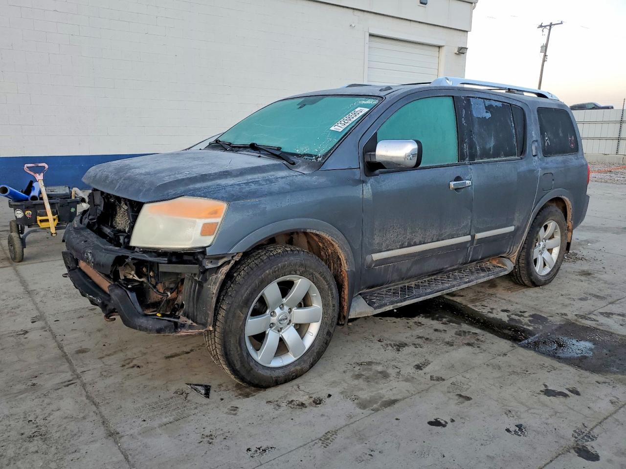 2013 Nissan Armada sv