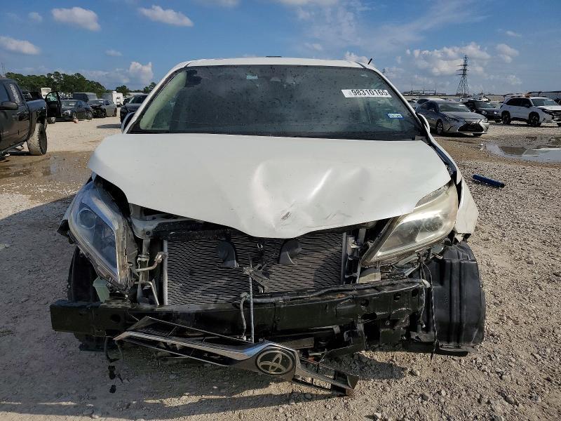 2018 Toyota Sienna xle