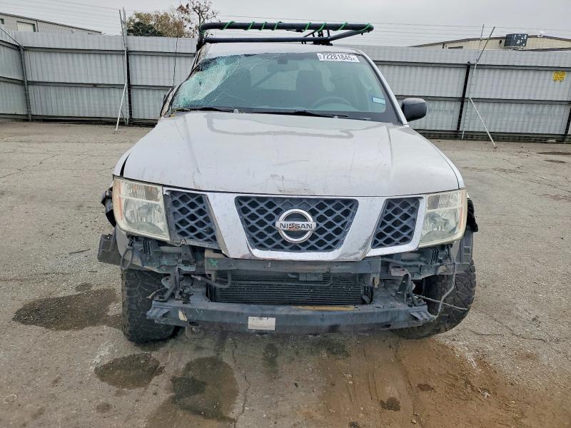 2006 Nissan Frontier Crew cab le