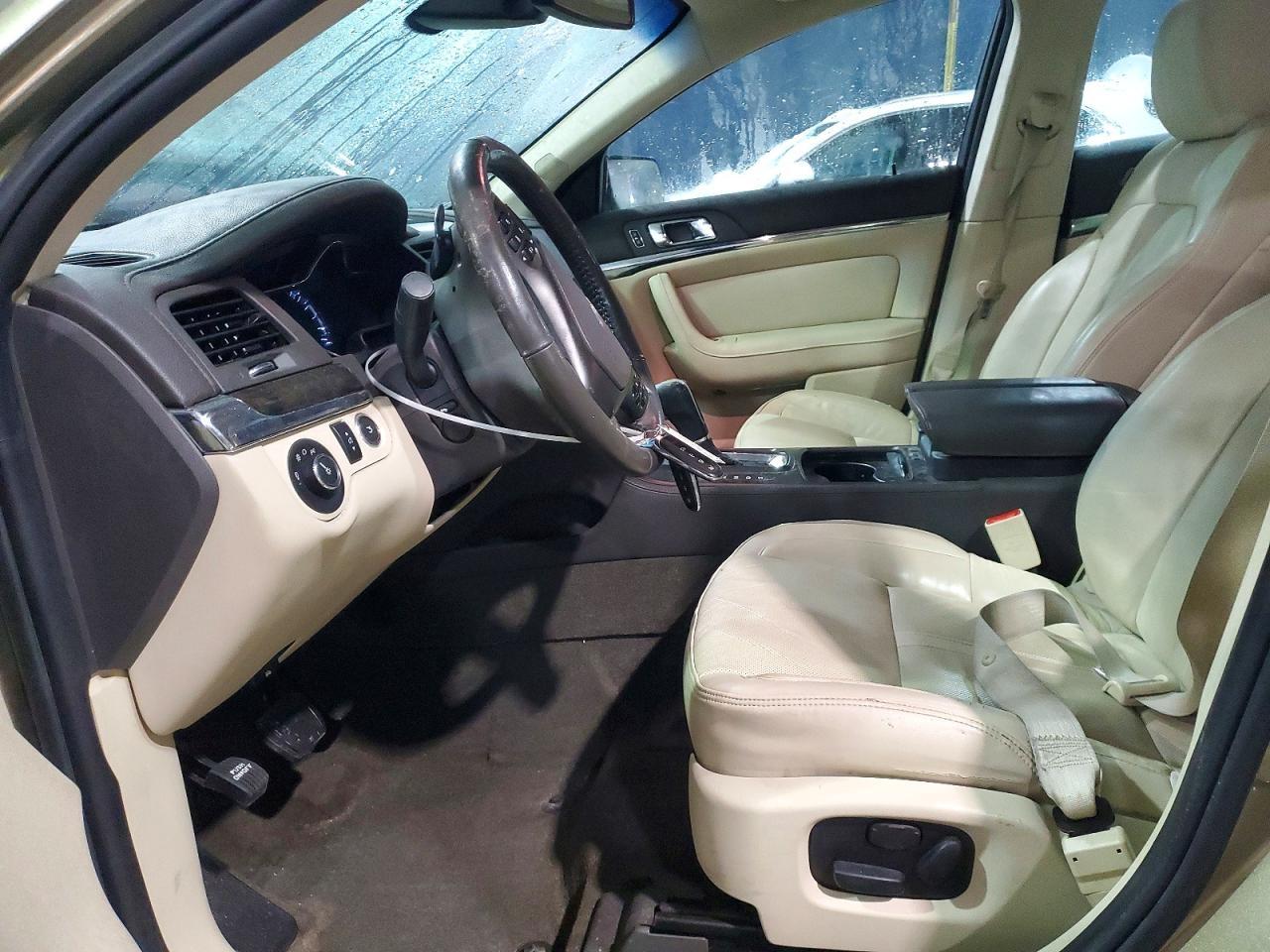 2013 Lincoln MKS