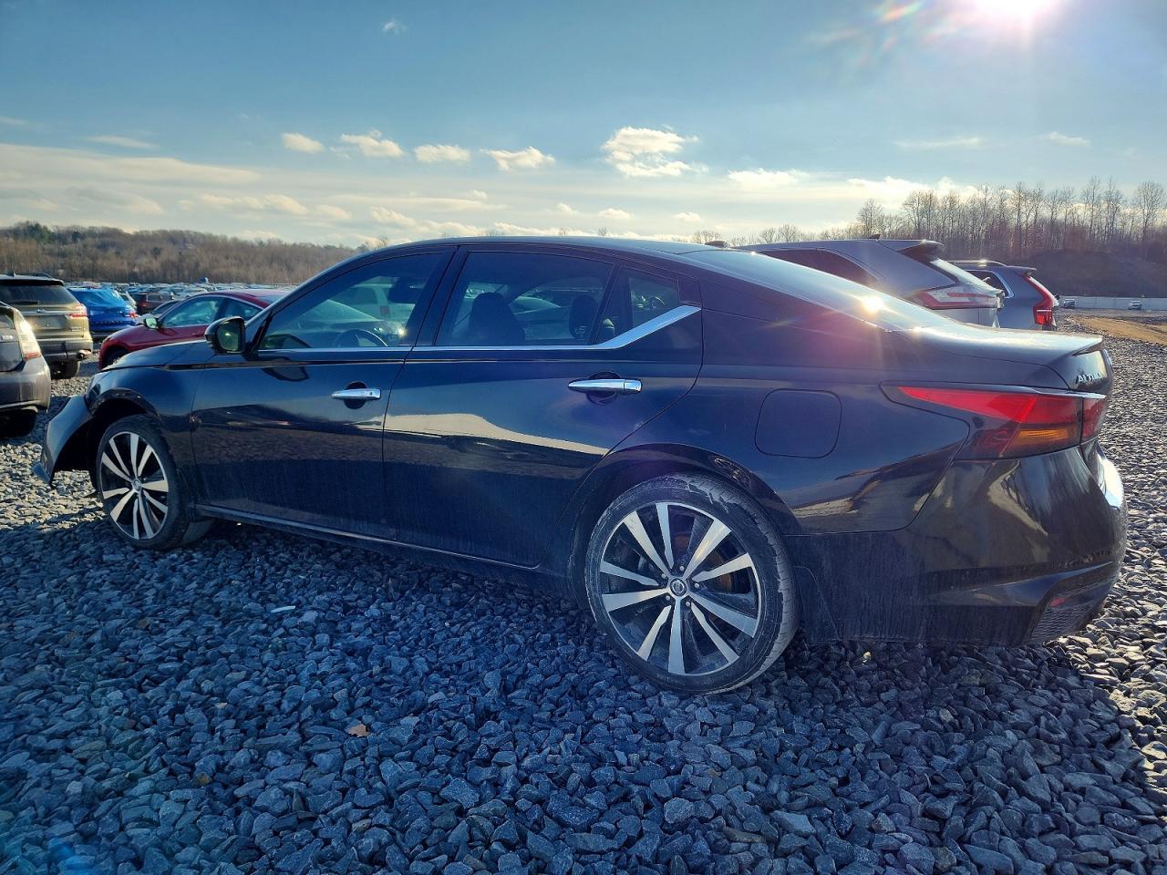 2021 Niss Altima Platinum
