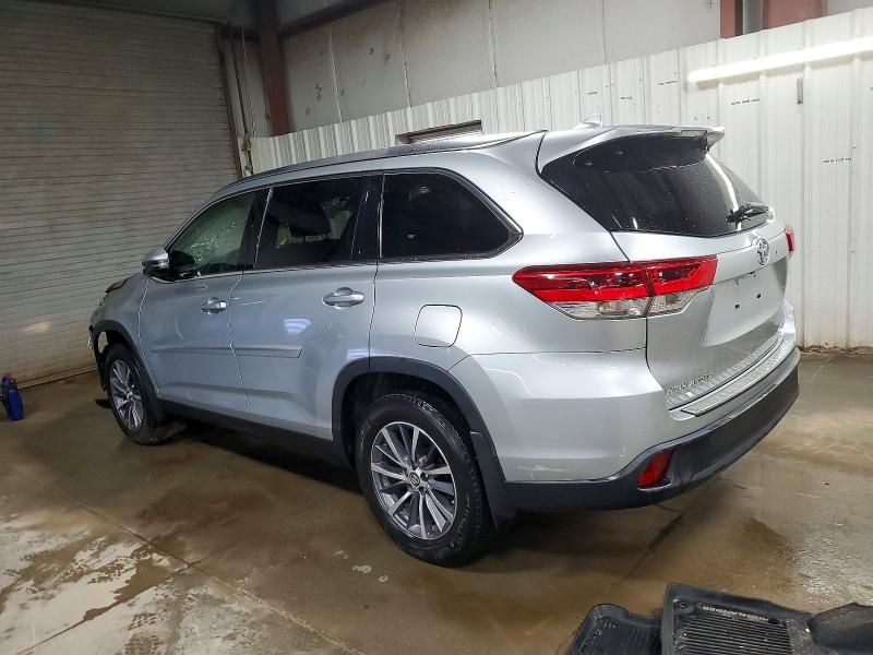 2019 Toyota Highlander se