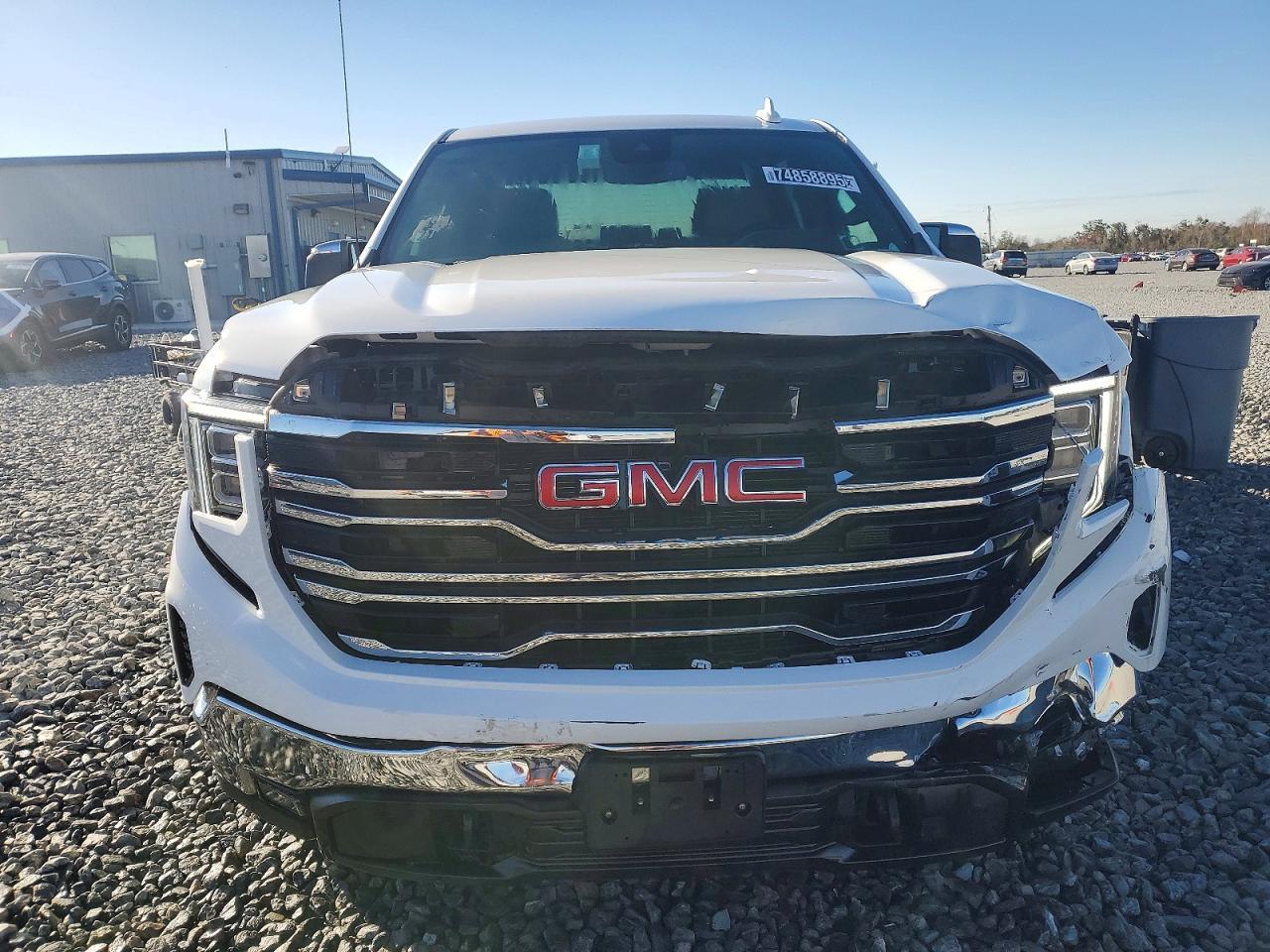 2025 GMC Sierra K1500 slt