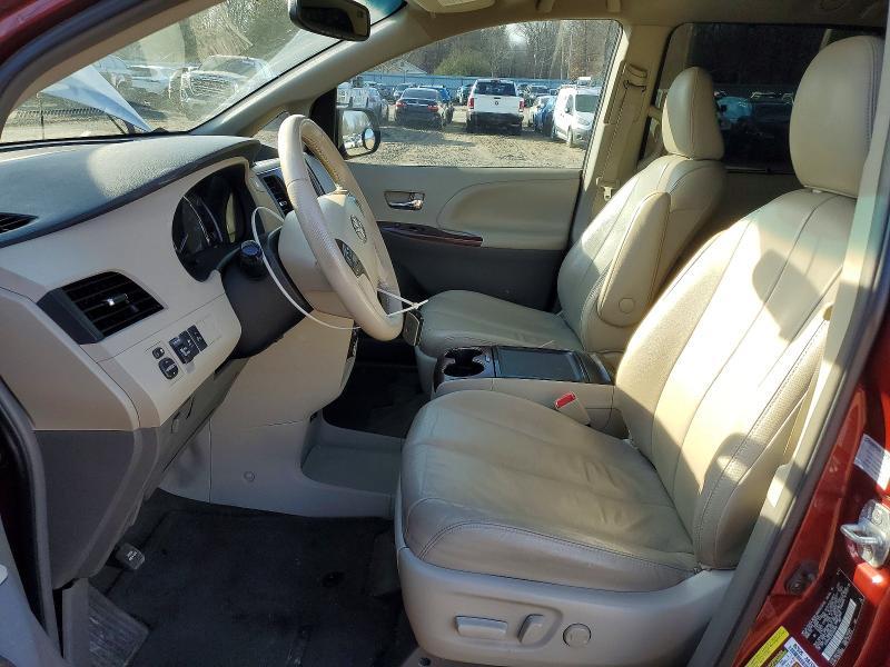 2013 Toyota Sienna xle
