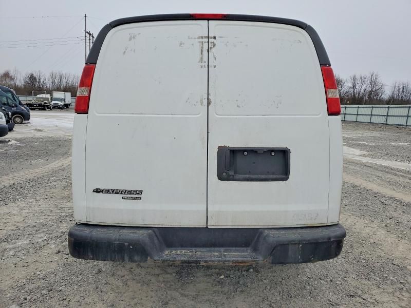 2015 Chevrolet Express 2500 Delivery van
