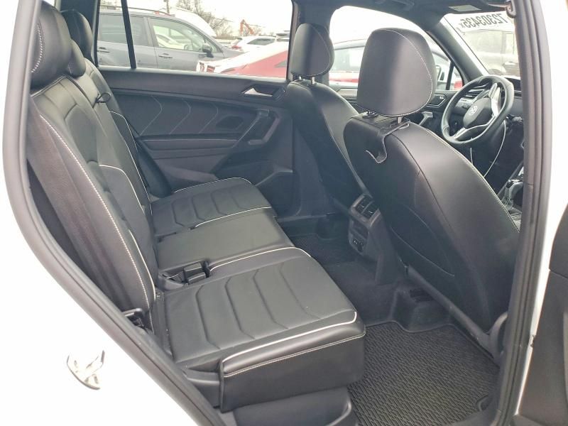 2023 Volkswagen Tiguan sel R-line Black
