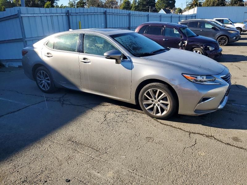2016 Lexus Es 300h